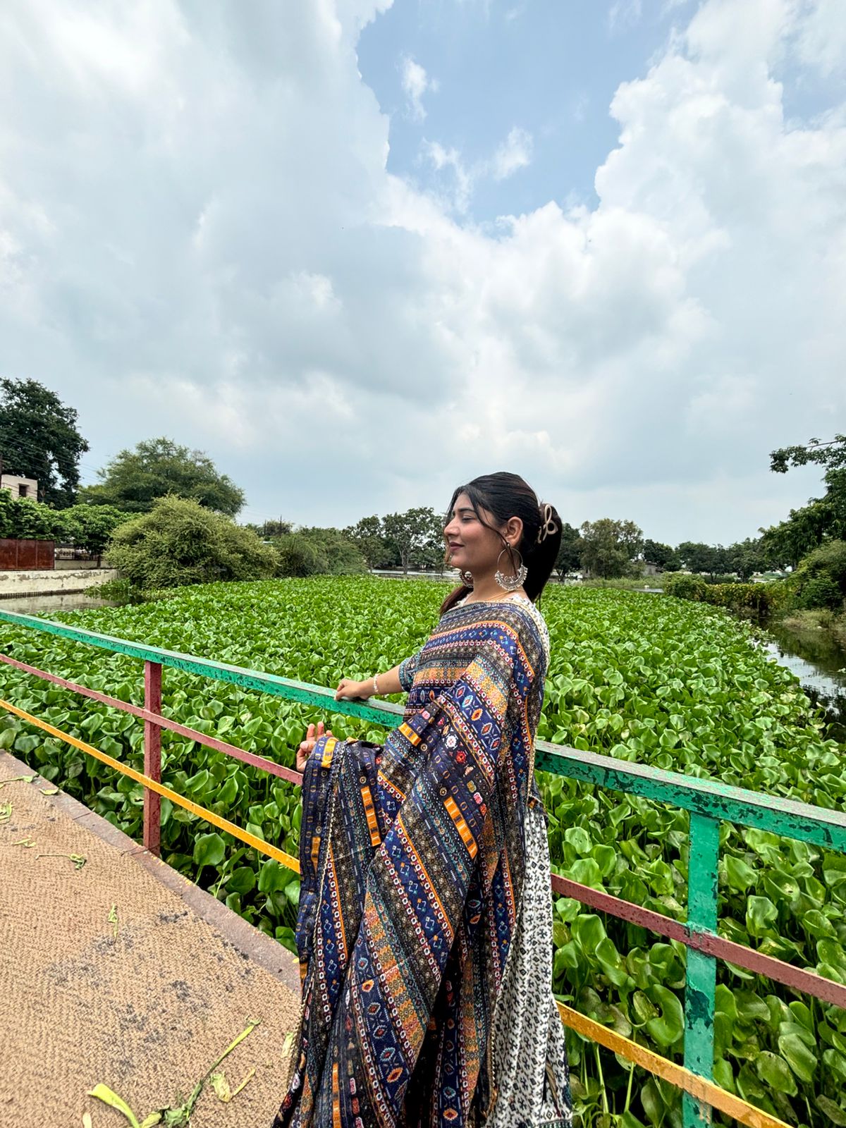 Gopi Dres ||